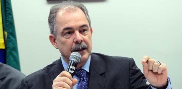 O ministro da Educação, Aloizio Mercadante, participa de audiência pública na Comissão de Educação na Câmara dos Deputados - Antonio Cruz/Agência Brasil