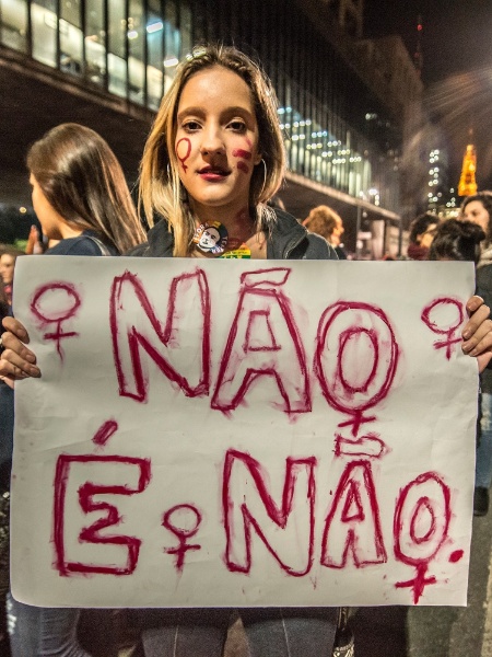 Mulheres fazem protesto na avenida Paulista contra a cultura do estupro - Cris Faga/Fox Press Photo/Estadão Conteúdo