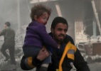 Bombardeio deixa mais de 100 mortos em um dos dias mais sangrentos desde o início da guerra na Síria - ABDULMONAM EASSA/AFP