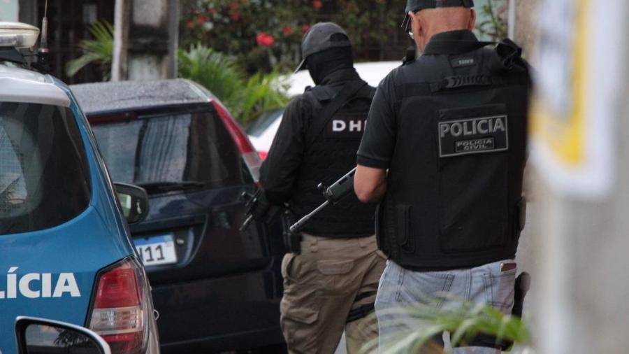 Dois homens são baleados após invadir casa de policial militar na BA 