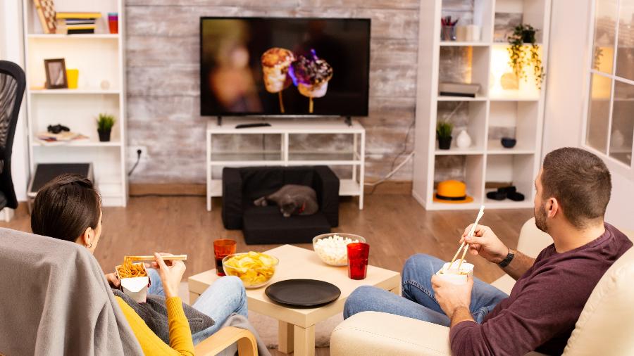 TV QLED faz com que o espectador veja cores mais puras, vivas, reais e, em geral, com brilho superior TV QLED faz com que o espectador veja cores mais puras, vivas, reais e, em geral, com brilho superior