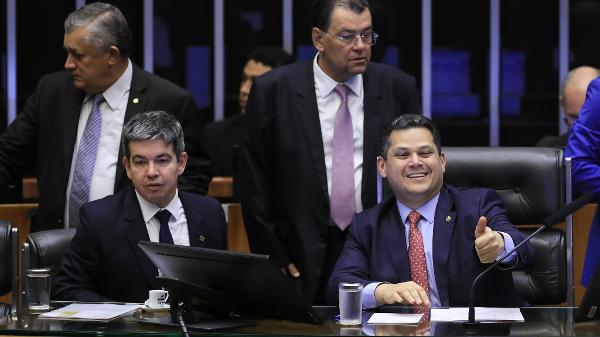  Sessão do congresso que votou o orçamento de 2025
