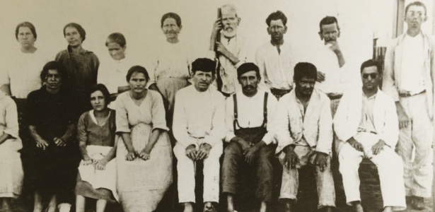Pessoas com hanseníase recém-chegadas em vagões fechados ao hospital-colônia Aimorés na década de 1930 - Acervo do Dep. de Profilaxia da Lepra