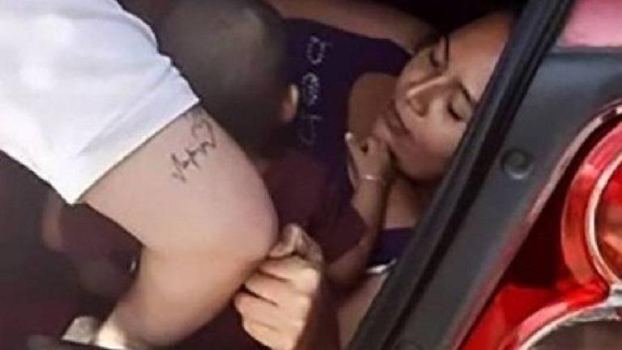 Esposa foi vista ao lado do filho dentro do porta-malas do veículo guiado pelo marido - Reprodução/Twitter