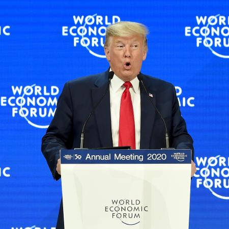 21.jan.2020 - Presidente dos Estados Unidos, Donald Trump, discursa no Fórum Econômico Mundial em Davos, na Suíça - Guo Chen/Xinhua