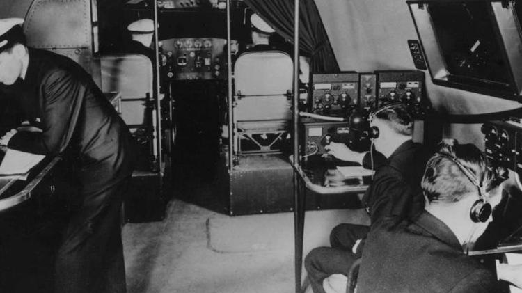 Radioperador controlava a comunicação nos aviões mais antigos