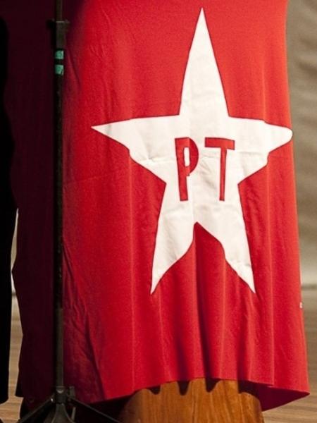 Bandeira do PT - Sergio Lima/Folhapress
