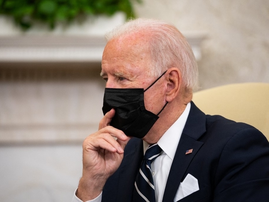 Risco de calote dos EUA, país mais rico do mundo, afeta investidor aqui