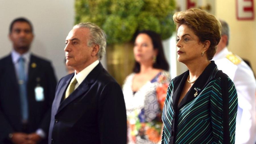 Dilma Rousseff, então presidente da República, junto a Michel Temer, seu vice à época - Antônio Cruz/Agência Brasil
