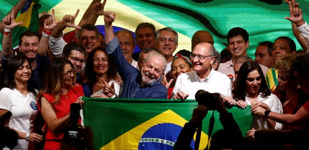 Em discurso, Lula indica fim do 'sequestro' do verde-amarelo por Bolsonaro