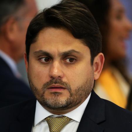 O Ministro das Comunicações,  Juscelino Filho, indiciado por corrupção nesta quarta