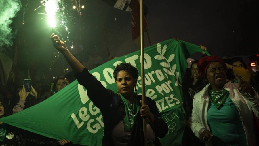 Brasil e Portugal têm legislações diferentes sobre aborto e maconha