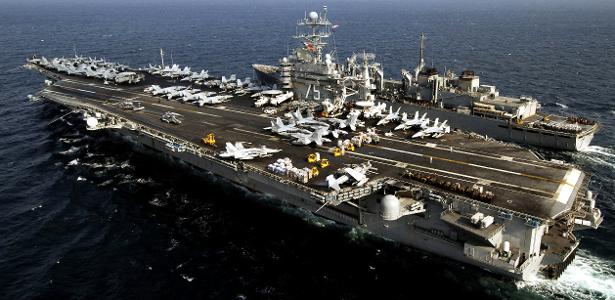 Secretário americano anuncia escolta de petroleiro no Hormuz e apaga post