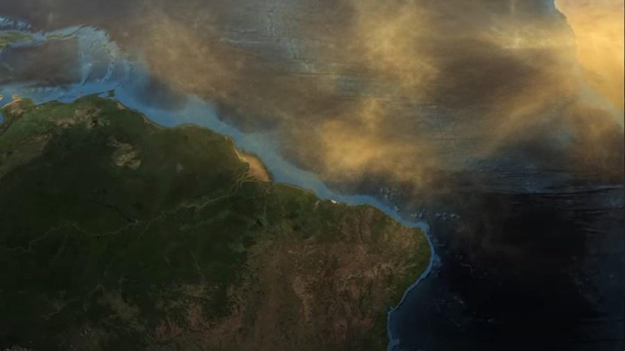 Imagem de satélite feita pela NASA mostra o deslocamento da "nuvem de areia Godzilla" até as Américas - Reprodução/NASA