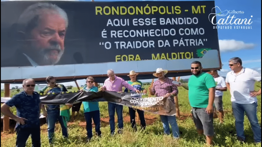 Outdoor contrário a Lula em Rondonópolis, em Mato Grosso - Reprodução/Facebook