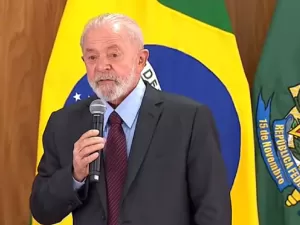 Lula critica juros, mas diz ter 'paciência' para trocar presidente no BC