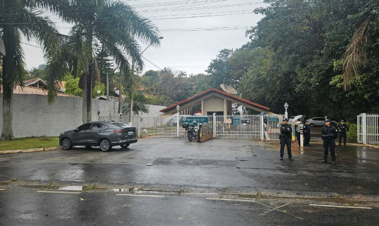 Residencial onde caiu avião em Vinhedo (SP)