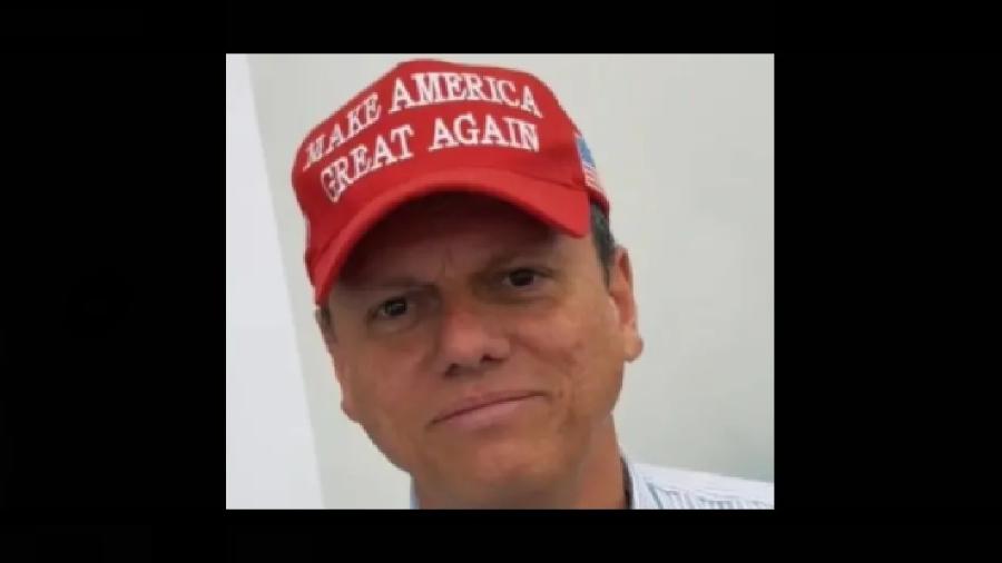 Tarcísio com o boné do Maga no dia da posse de Trump: ele também põe a América em primeiro lugar... Tarcísio com o boné do Maga no dia da posse de Trump: ele também põe a América em primeiro lugar...