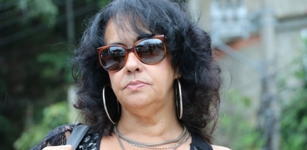 Raquel de Oliveira: "A literatura me liberou e me salvou da loucura"  - BBC Mundo