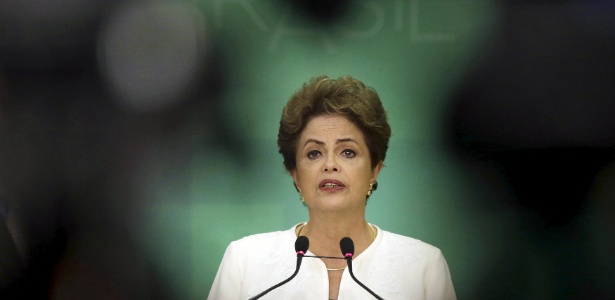 Dilma disse estar "indignada" com pedido de impeachment - Ueslei Marcelino/Reuters
