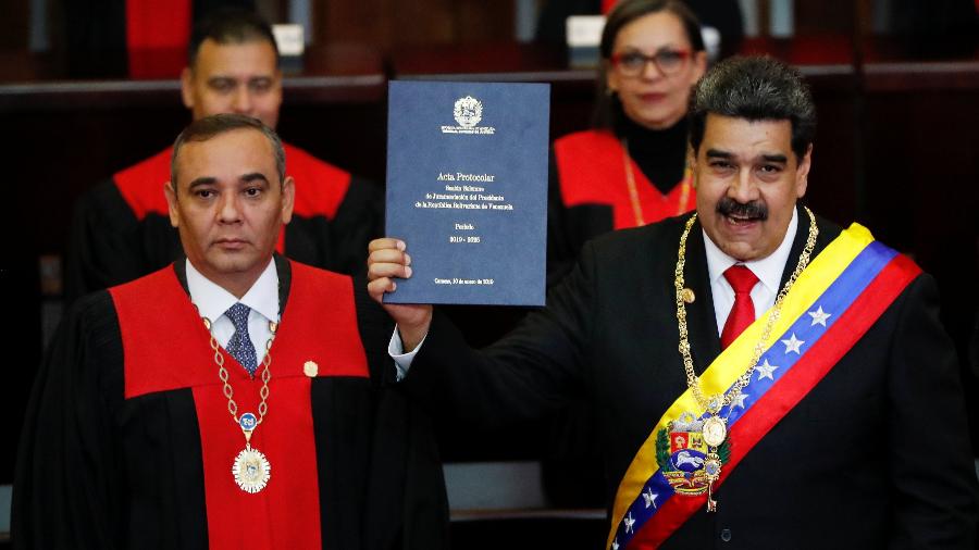 Nicolas Maduro toma posse para o seu segundo mandato como presidente da Venezuela - Carlos Garcia Rawlins/Reuters