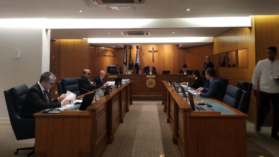 Plenário do TCM-RJ durante julgamento das contas do prefeito do Rio de Janeiro, Marcelo Crivella - Igor Mello/UOL