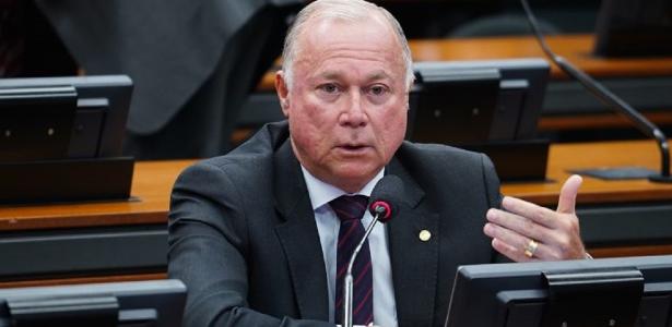 Motta dá relatoria da escala 6x1 para partido que prometeu barrar texto