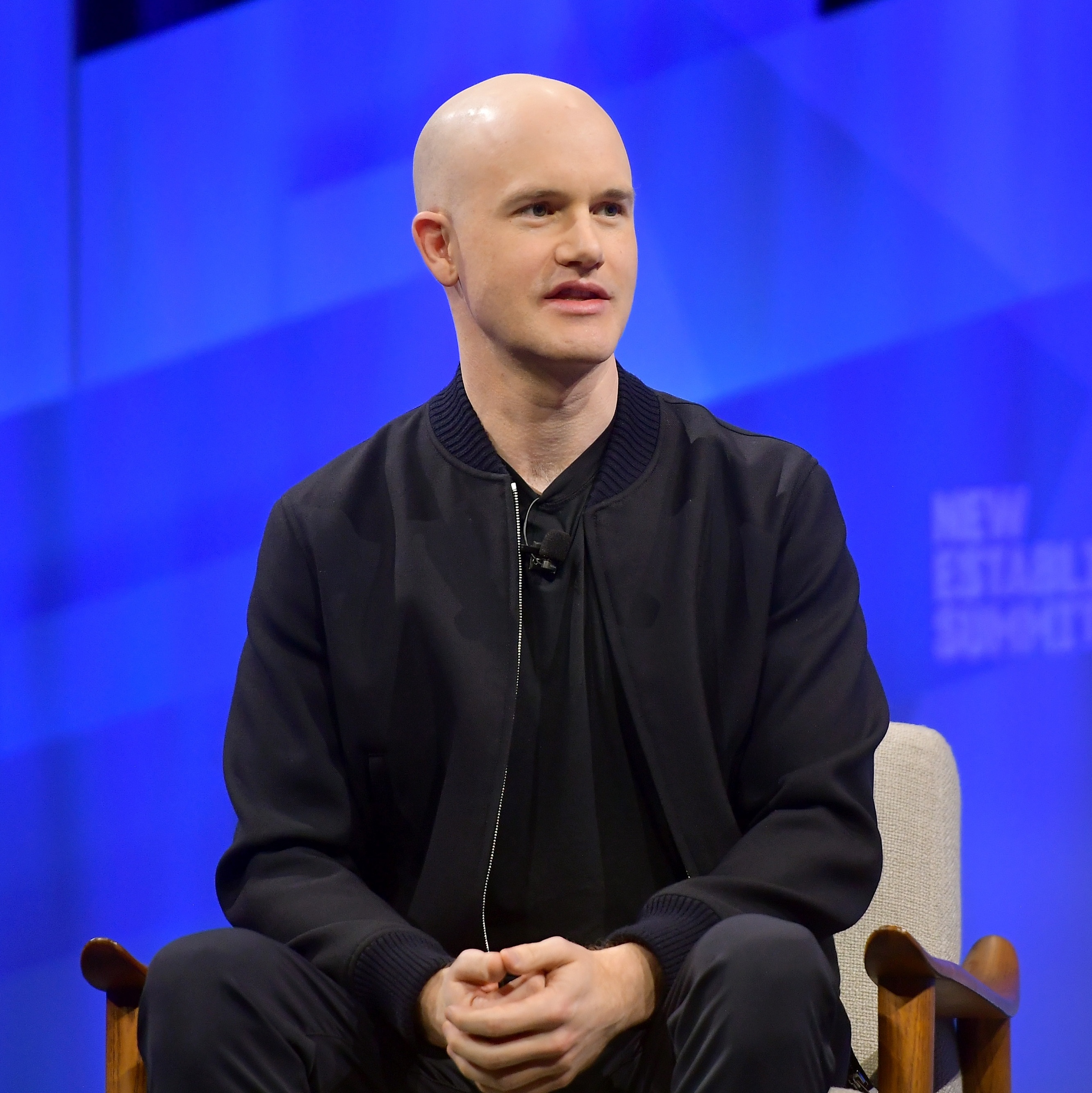 Quem é Brian Armstrong, cofundador e presidente da Coinbase