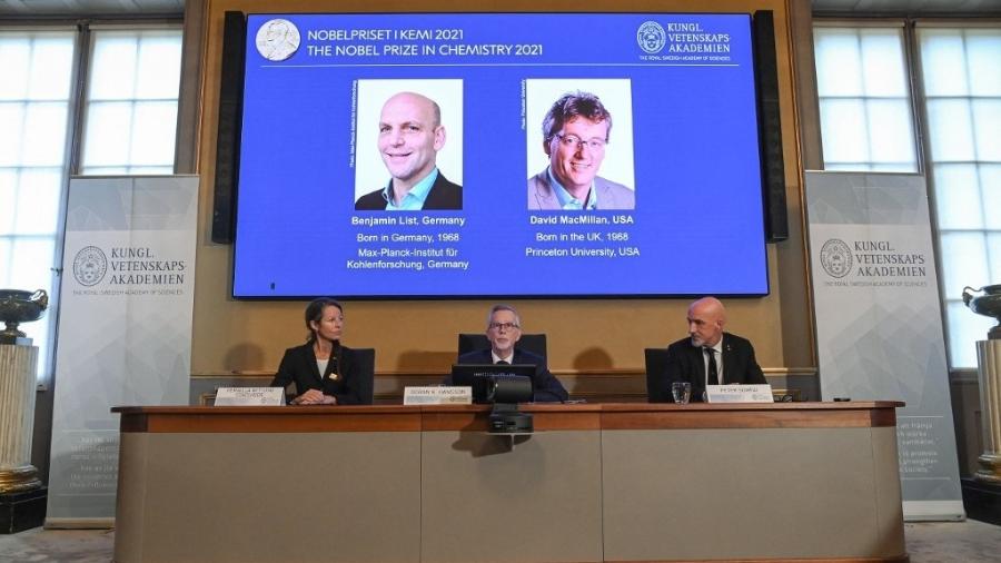 Benjamin List e David MacMillan são anunciados os vencedores do Nobel de Química 2021 - JONATHAN NACKSTRAND/AFP