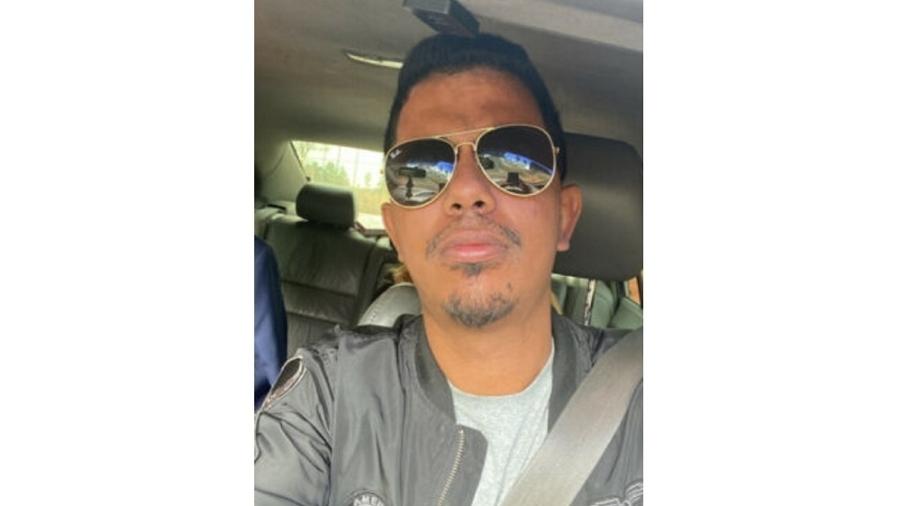 Hyago Lima Santos, 27, é suspeito de ludibriar ao menos 13 vítimas com ofertas de passagens áreas e pacotes de viagem - Divulgação/Polícia Civil de Goiás