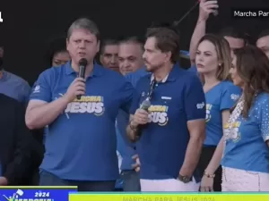 Couto: Tarcísio repete discurso antidemocrático de Bolsonaro em marcha