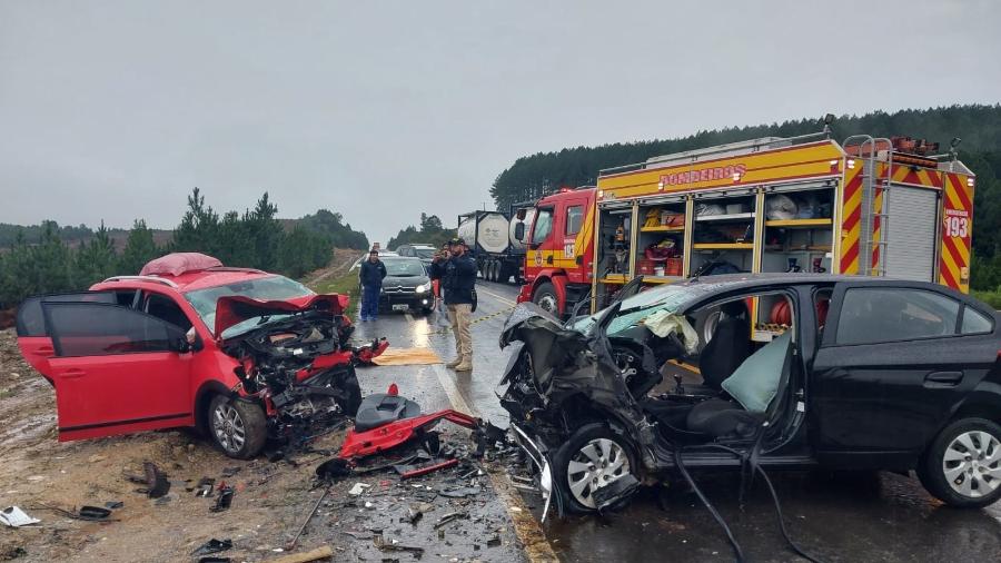 Beatriz e Davi Frederico, que viajavam no banco traseiro, já estavam mortos quando os bombeiros chegaram ao local