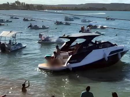 Criança e pai foram socorridos para hospital após serem atingidos por hélice de lancha na Praia do Gunga, em Alagoas - Reprodução de redes sociais