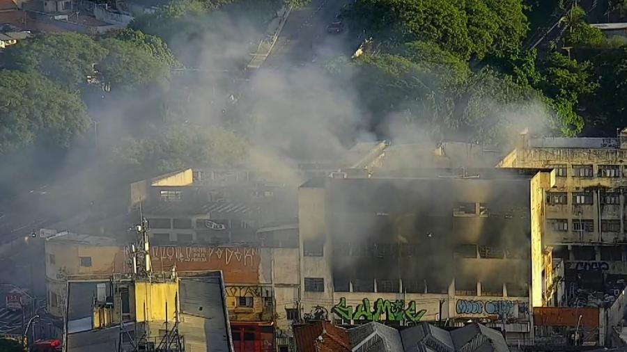 Homem cadeirante e bebê morrem em incêndio em prédio na zona leste de São  Paulo