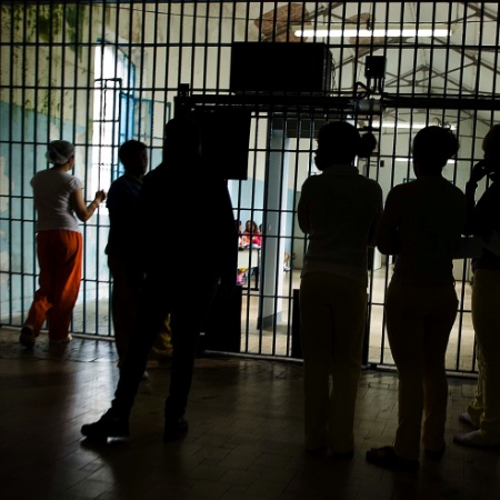 17.mai.2017 - Mulheres presas na Penitenciária Feminina do Estado, na zona norte de São Paulo - Marlene Bergamo/Folhapress