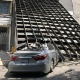 19.set.2017 - Parte de prédio caí em carro após forte terremoto atingir a Cidade do México - CLAUDIA DAUT/REUTERS