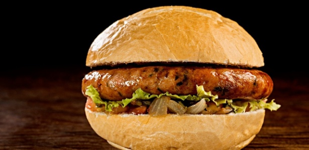 O choripan (sanduíche argentino com linguiça) custará R$ 12 na nova rede - Divulgação