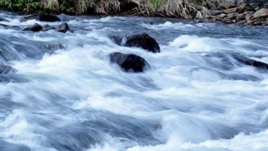 Correnteza no rio Mambucaba, no Parque Nacional da Serra da Bocaina (RJ): temporada de chuvas amplia risco de trombas d"água - ICMBio