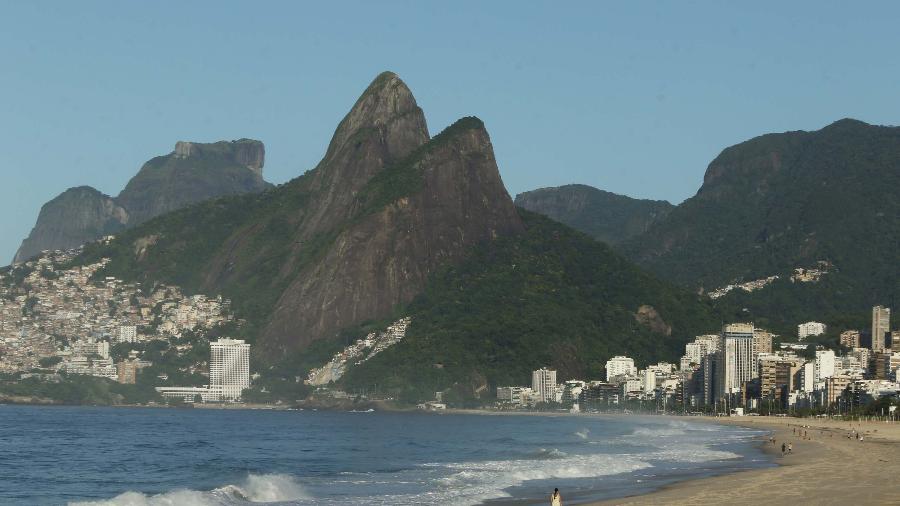 23.mar.2020 - Pouca movimentação pela manhã na Praia de Ipanema, na zona sul do Rio de Janeiro - Dirkran Junior/Futura Press/Estadão Conteúdo