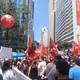 Com domínio de bandeiras do PT, manifestantes percorrem ruas do Rio - Marcela Lemos/UOL