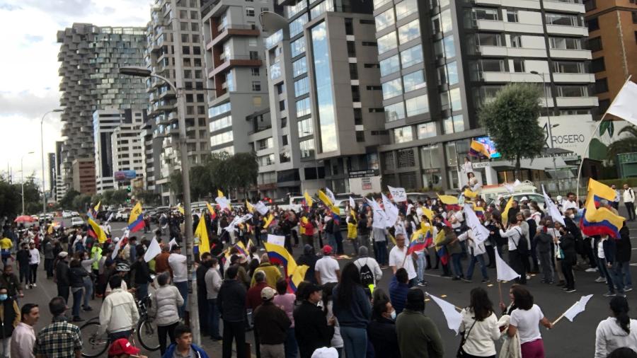 Indígenas se manifestam no Equador - Reprodução/Twitter @marioxarias