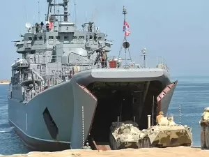 Combinação incomum de armas: como tática ousada da Ucrânia no mar atinge Putin