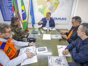 Ministros voltam a Porto Alegre para discutir ações de socorro ao RS