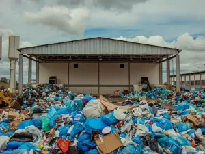 Brasil importa lixo dos EUA e China, e RS é o principal destino dos resíduos