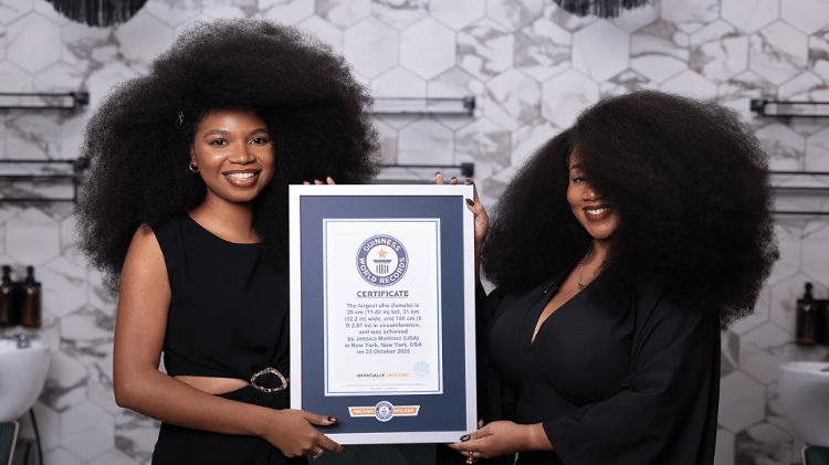 Jessica Martinez recebe homenagem do Guinness