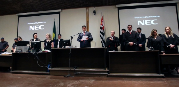 Juiz Adílson Palkoski Simoni pronuncia a sentença de Elize Matsunaga - Ricardo Lou/TJSP