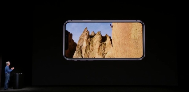 O novo iPhone X, com tela infinita - Reprodução