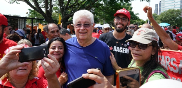 No vídeo, Requião defendeu a candidatura do ex-presidente Lula (PT)