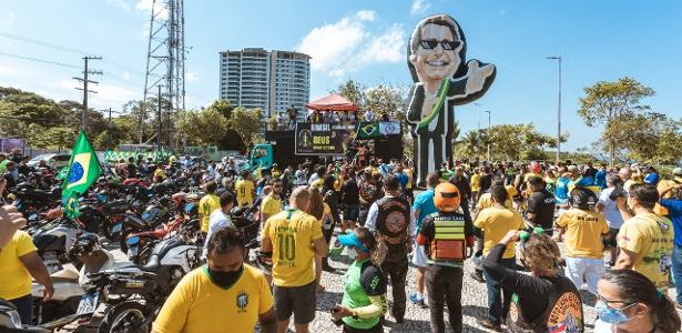 Internado, Bolsonaro faz vídeo para ‘motociata’ no AM e alfineta Aziz