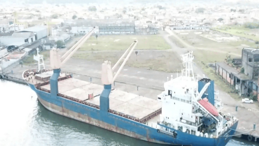 Navio panamenho utilizado para tráfico internacional. - Reprodução de vídeo